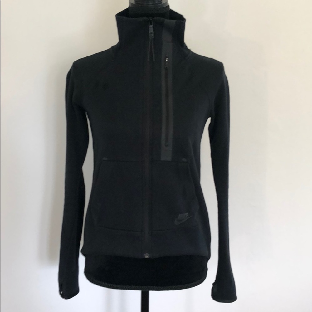 Black nike sweatshirt